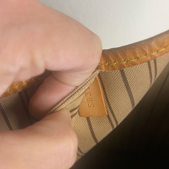 Louis Vuitton MM Neverfull - Picture 5 of 9